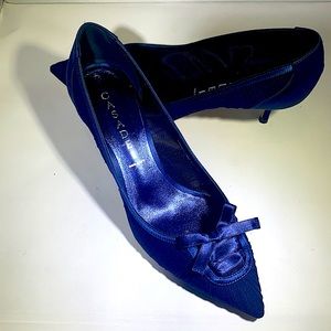 Casadei made in Italy Blue satin kitten pump size 37
